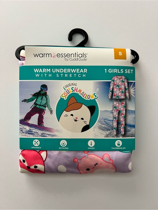 Cuddl Duds Other - Warm Essentials by Cuddl Duds Girls Squishmallows Pajama Set - Thermal Set